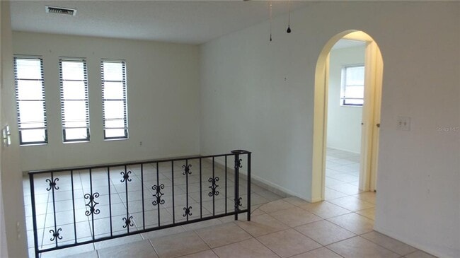 Building Photo - 1286 Golden Oak Dr