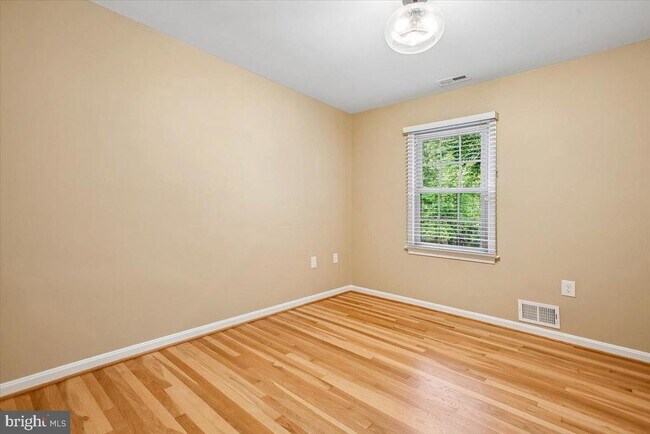 Building Photo - 1710 Chesterford Way