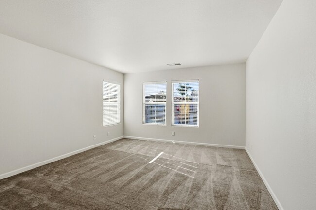 Building Photo - Seaview Ranch Neighborhood!