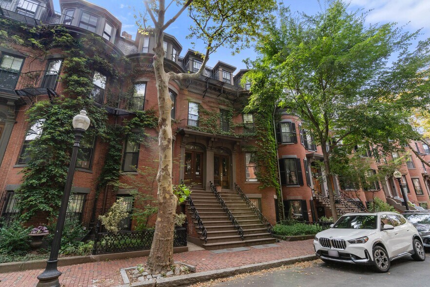 Building Photo - 182 W Brookline St
