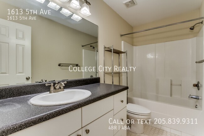 Building Photo - 1613 5th Ave