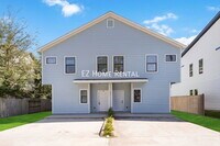 Building Photo - 8710 Knox St