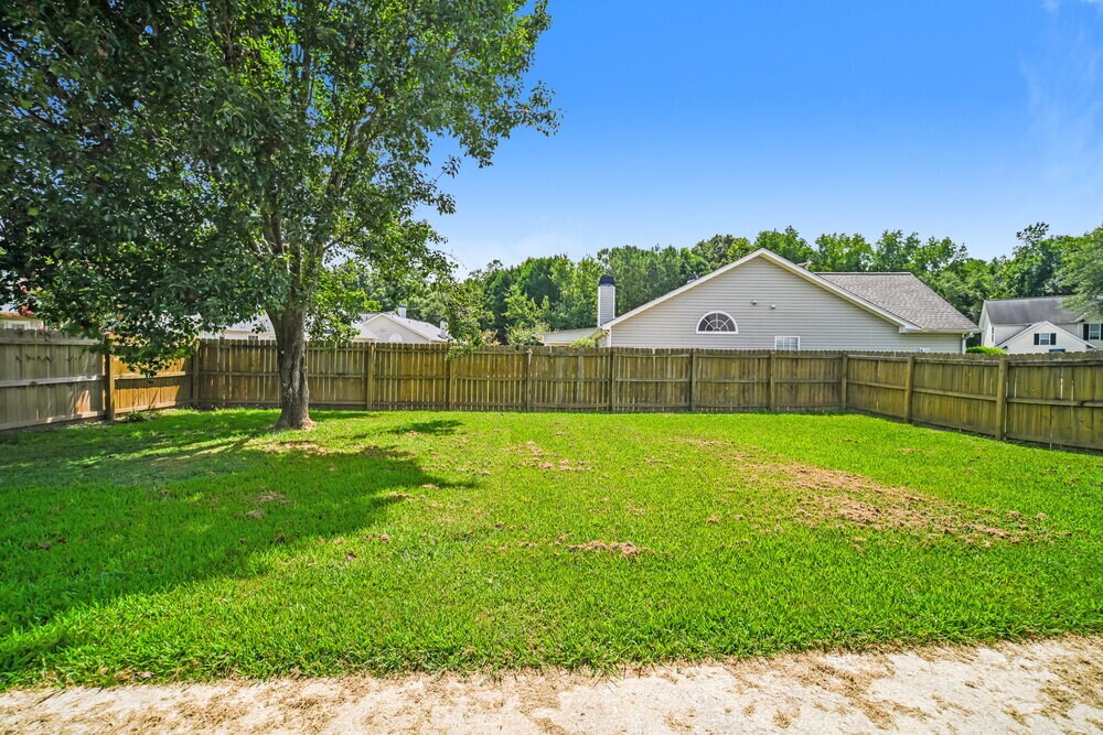 Building Photo - 31 Alessie Park Ln