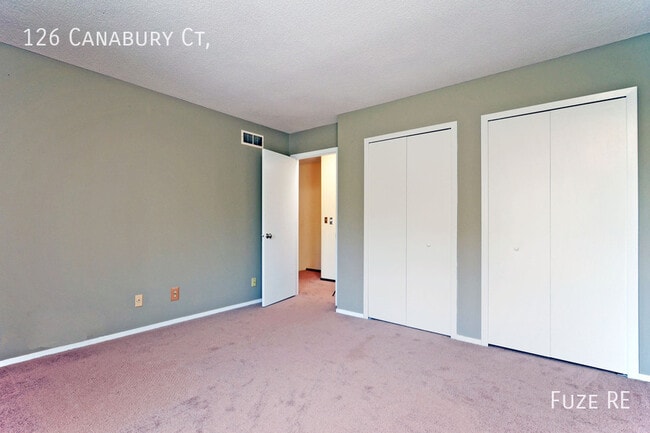 Building Photo - 126 Canabury Ct