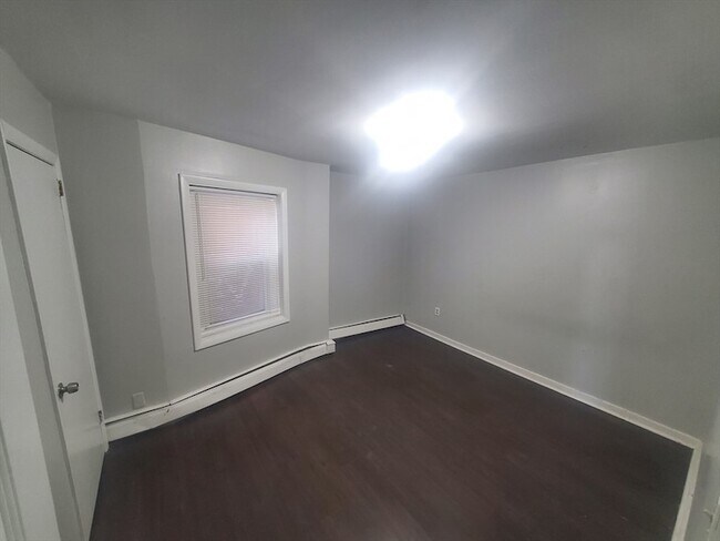 Building Photo - 620 Dudley St