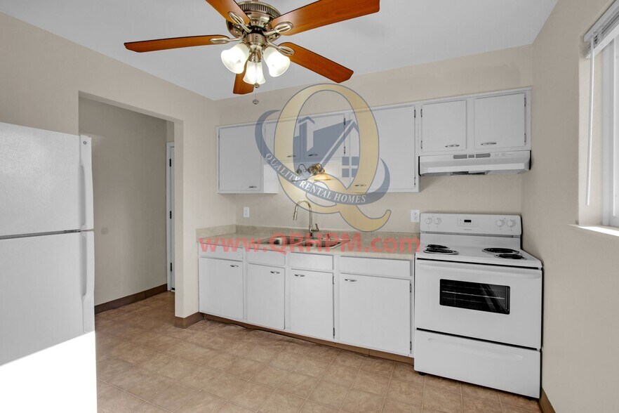 Building Photo - 7415 Roger Thomas Dr