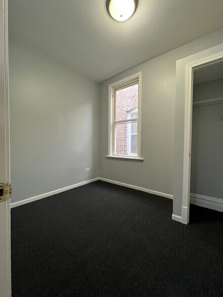 Building Photo - 1355 S Springfield Ave