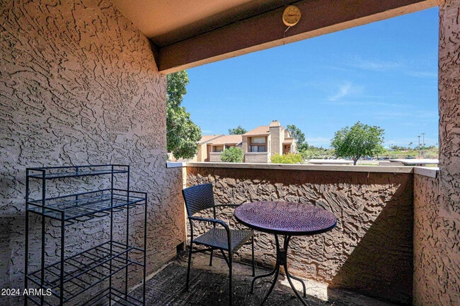 Building Photo - 7950 E Starlight Way