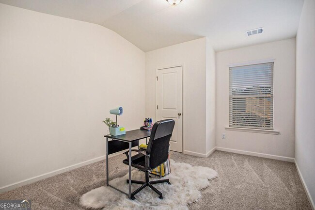 Building Photo - 2414 Fitts Dr