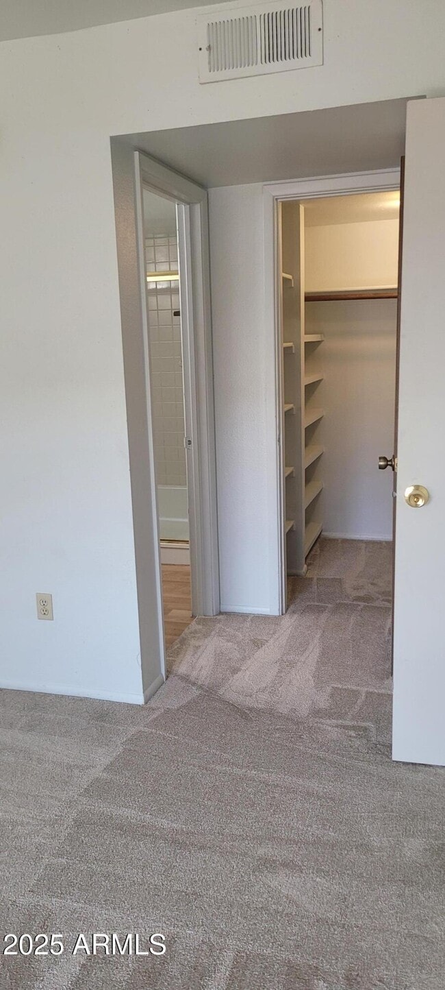Building Photo - 3119 W Cochise Dr