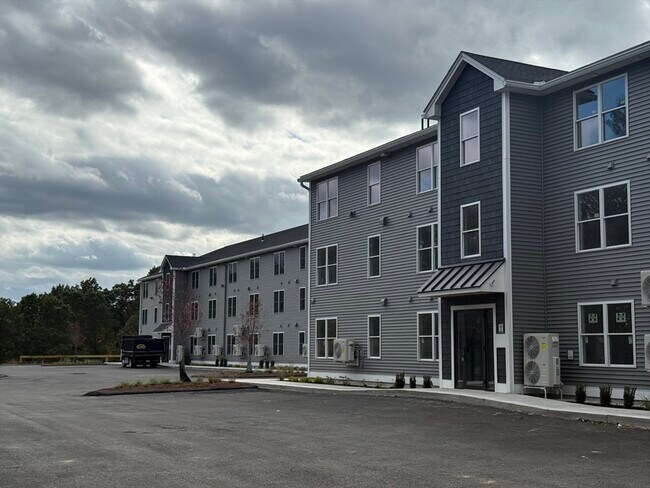 Building Photo - 251 Sladen St