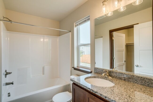 Building Photo - Fantastic 3-Bed, 2.5 Bath with 2-car garage!