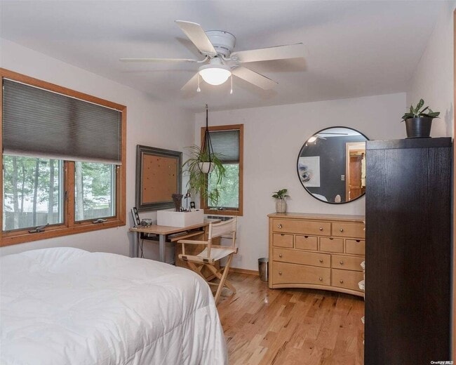 Building Photo - 43 Spencer Ln