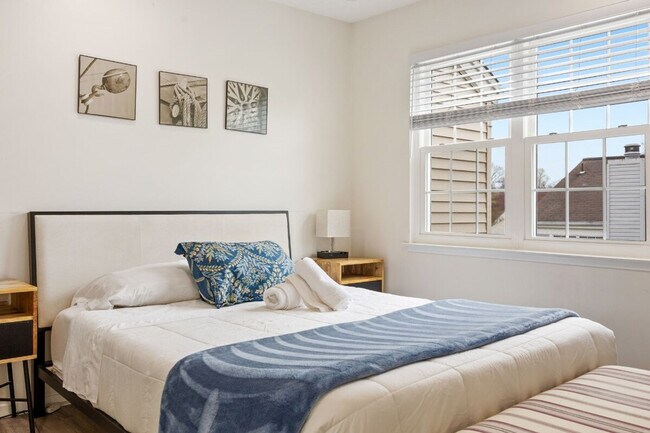 Building Photo - 2265 Chestnut Burr Ct