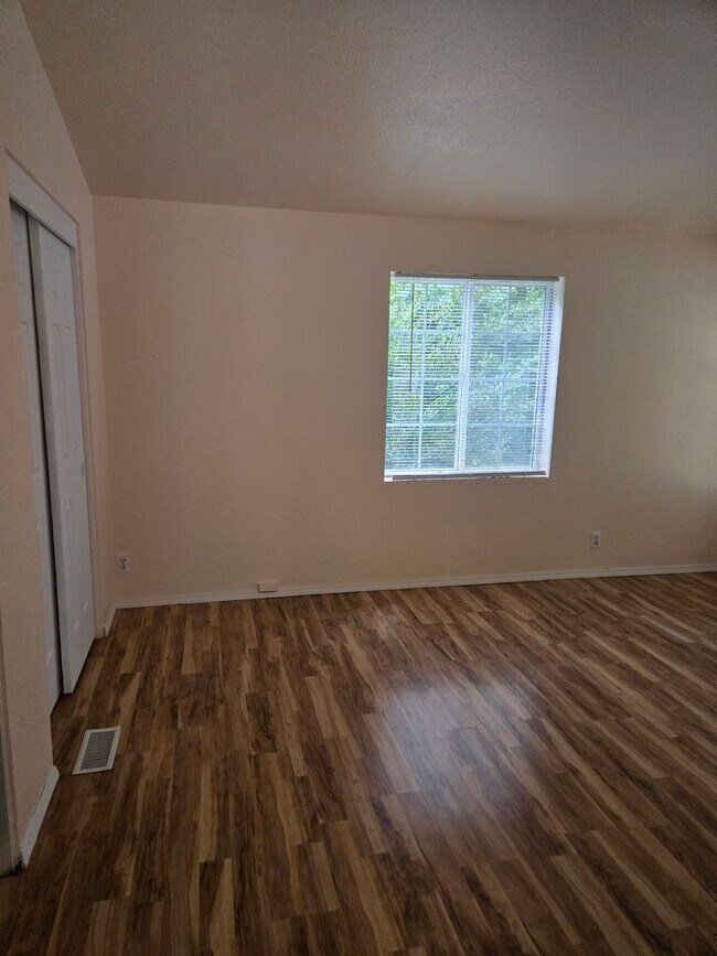 Building Photo - STATUS: PENDING APPLICATION- R10B | $1995 ...