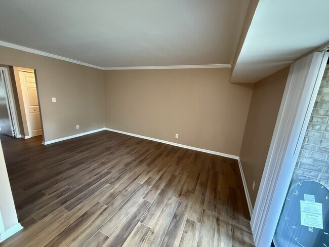Building Photo - 2257 Castle Rock Square