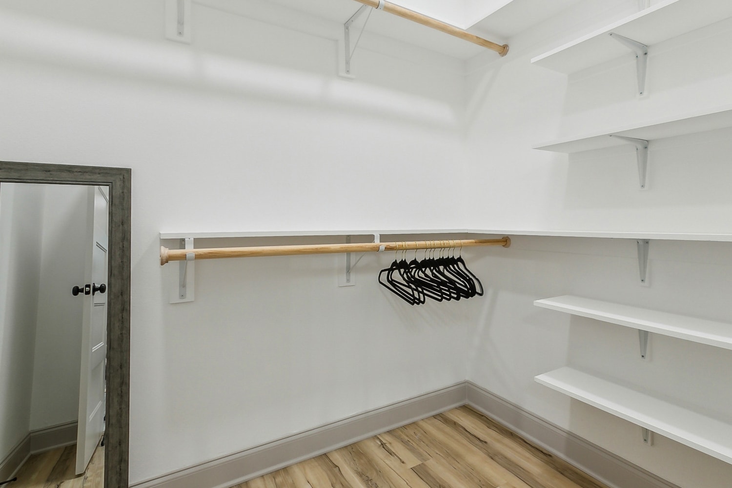 Large walk in closet - 3923 Clematis St