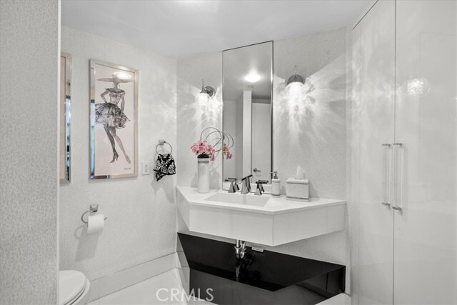 Building Photo - 13600 Marina Pointe Dr