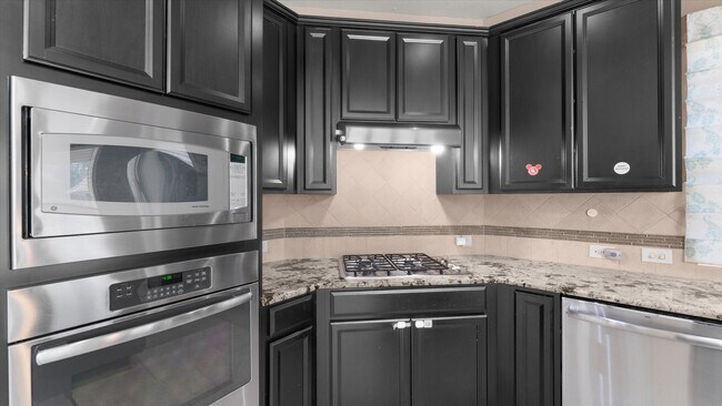 Building Photo - 14807 Diane Manor Ln