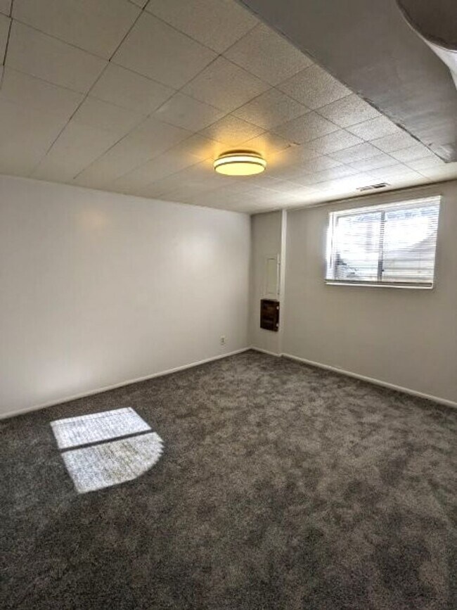 Building Photo - 3429 Quincy Ave