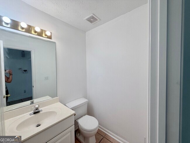 Building Photo - 2700 Woodbine Hill Way NW