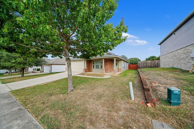 Building Photo - Charming Single-Story in Cibolo - Realtor Commission: $500