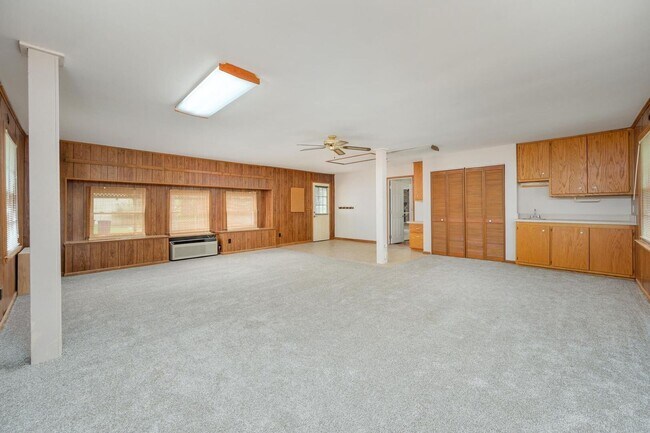 Building Photo - Beautiful Brick Ranch Home in Franklin
