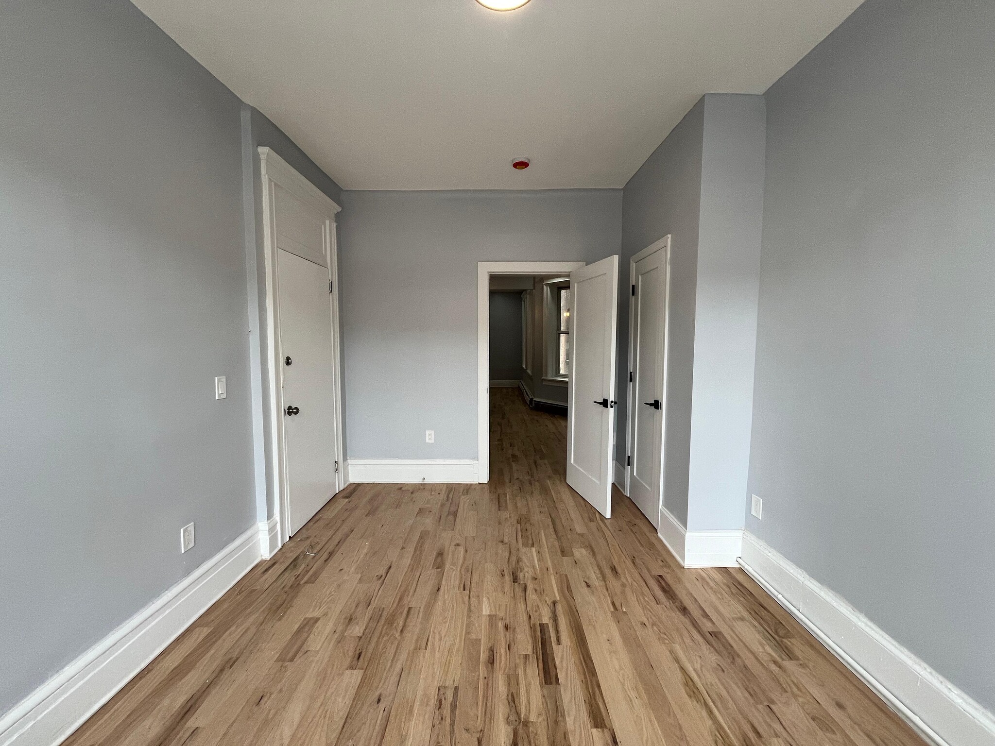 Building Photo - 95 Bostwick Ave