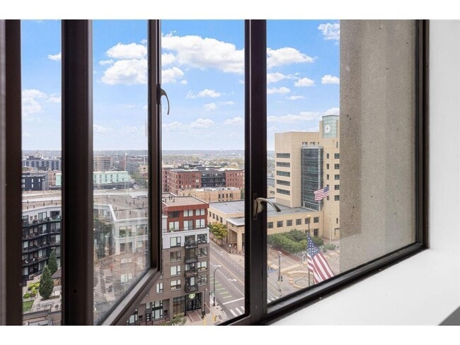 Building Photo - 15 S 1st St