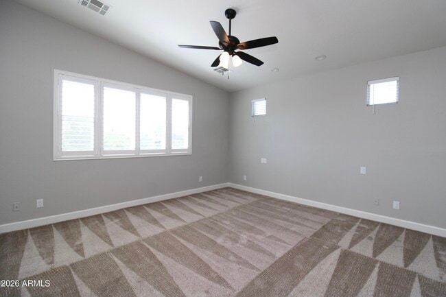 Building Photo - 1024 E Curry Rd