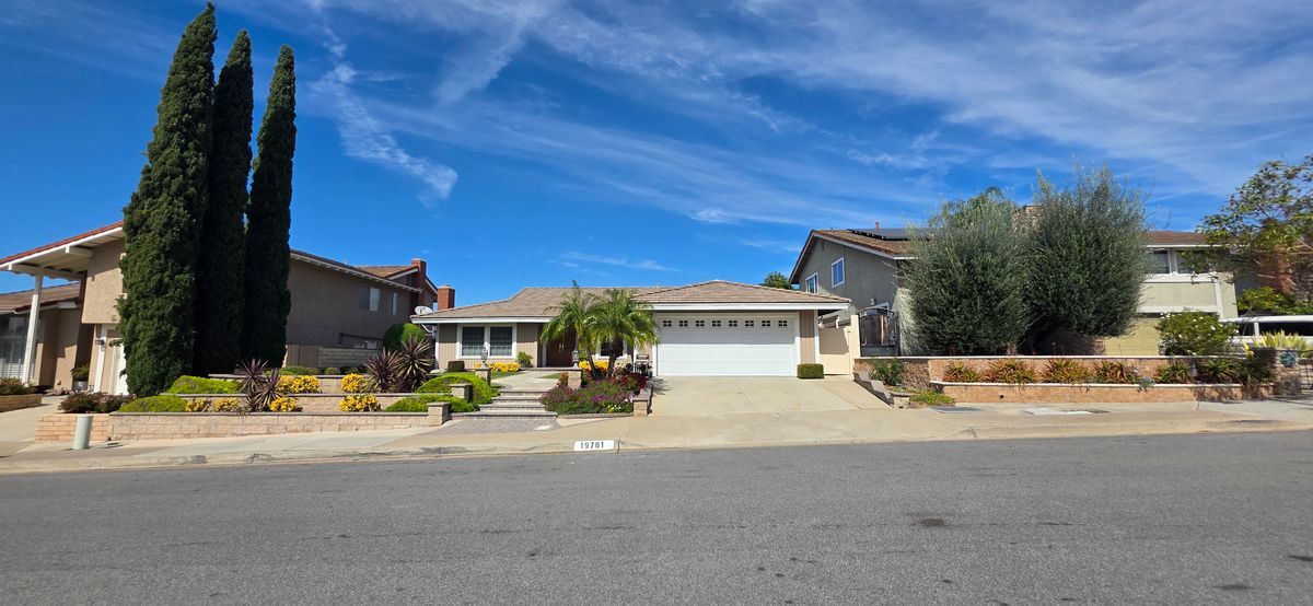 Building Photo - 19781 Venecia Ln