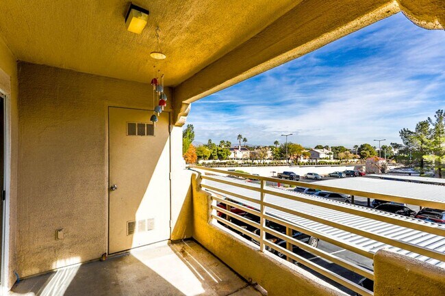 Building Photo - Beautiful Summerlin 1 Bed Condo