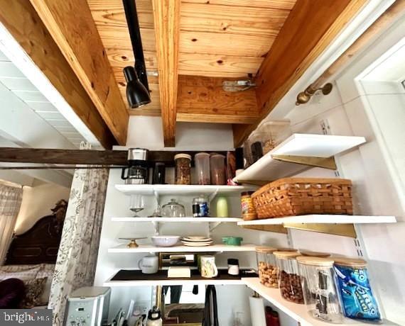 Building Photo - 264 Lake St