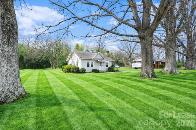 Building Photo - 7731 McWhirter Rd