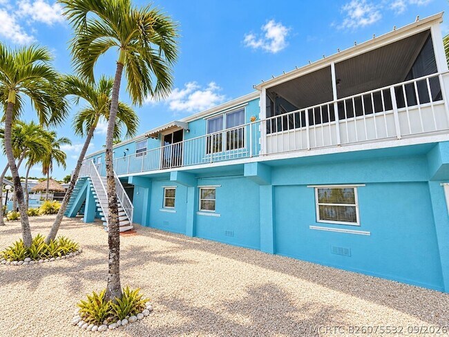 Building Photo - 932 Tropical Ln