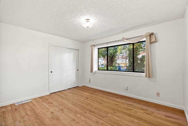 Building Photo - Cozy 2BR/2BA Duplex | Fireplace, Patio & Utilities Included