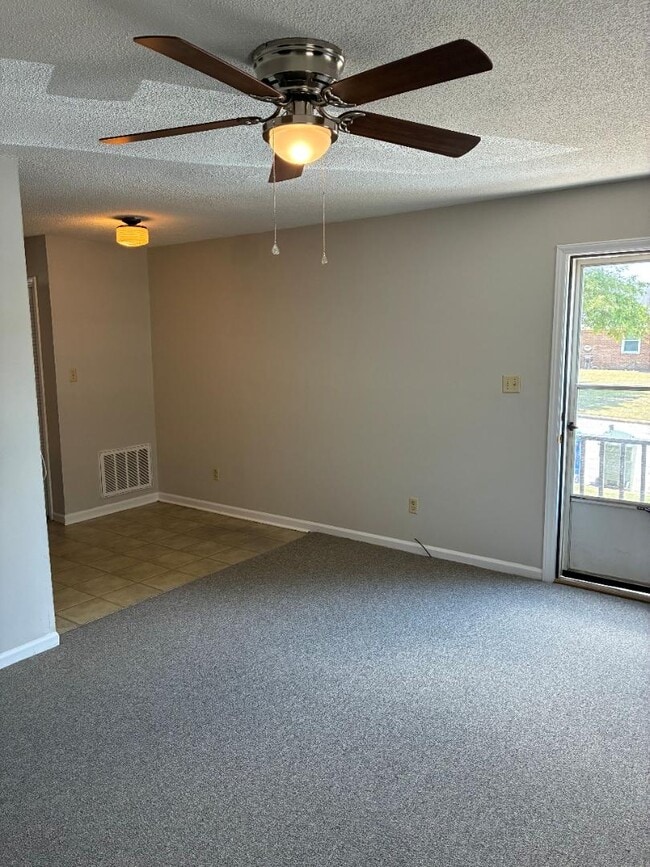 Building Photo - 2105 Cotton Cir