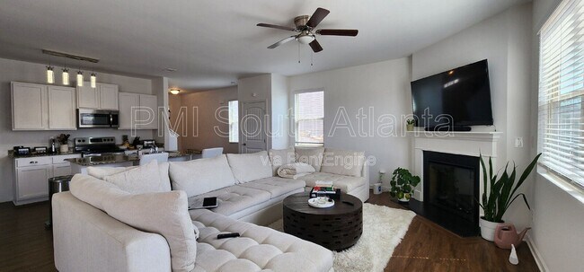 Building Photo - 4040 Alveston Dr