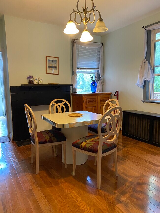 Building Photo - 2318 Eldridge St