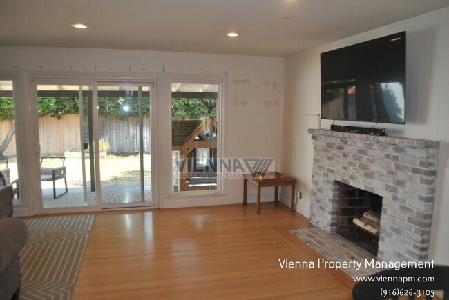 Building Photo - 2913 Kerria Way