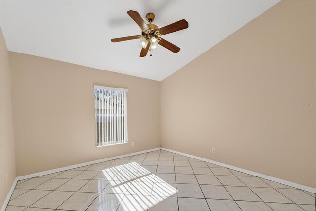 Building Photo - 4517 Oak River Cir