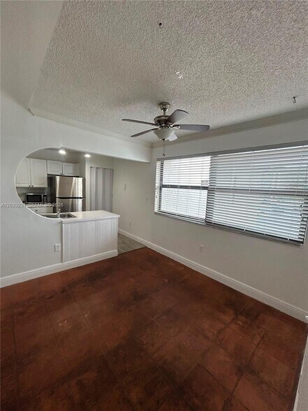 Building Photo - 10284 NW 9th Street Cir