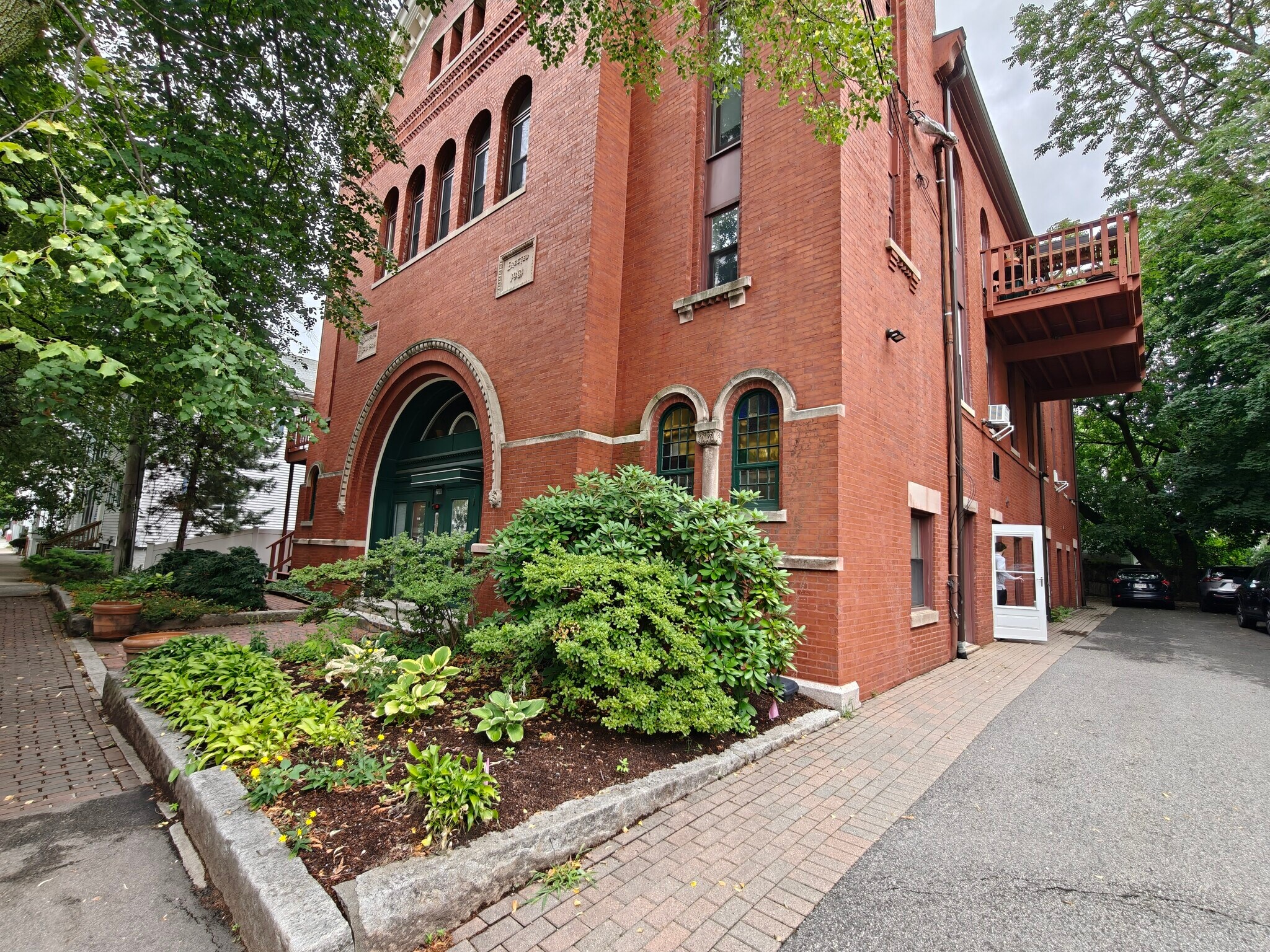 Building Photo - 238 Columbia St