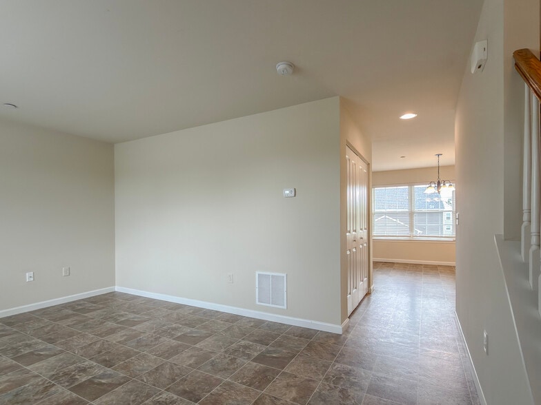 Building Photo - 222 Blackford Blvd