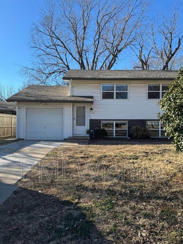 Building Photo - 713 N Dougherty Ave