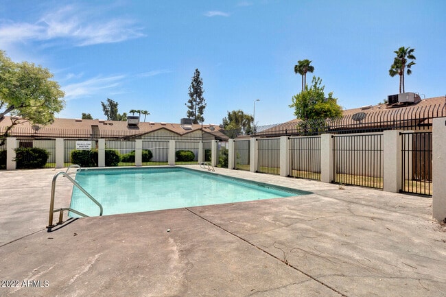 Building Photo - 4573 W McLellan Rd