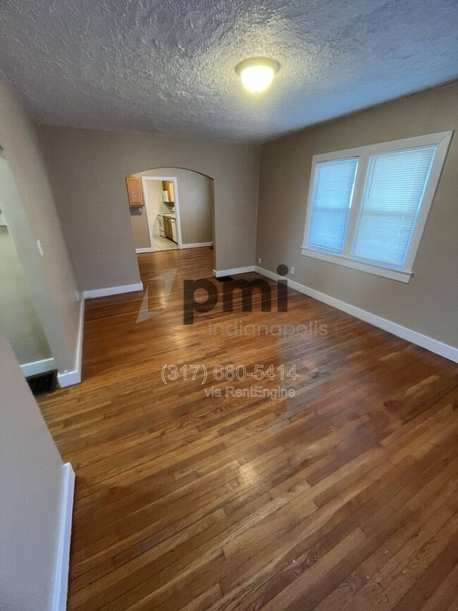 Building Photo - 1425 W Washington St