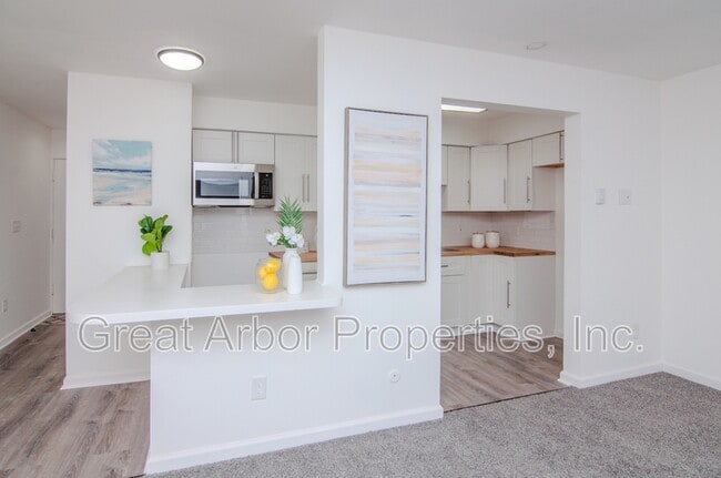 Building Photo - 4194 Packard St