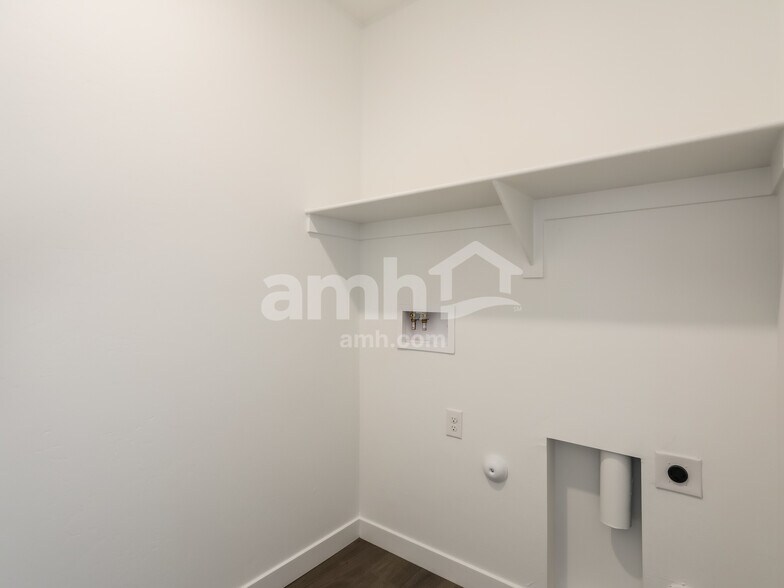 Building Photo - 13117 N Serenity Vly Dr