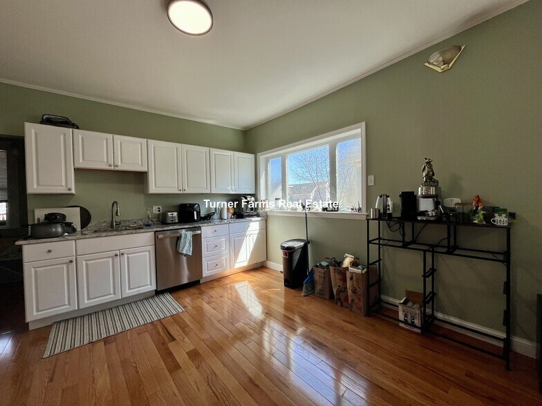 Building Photo - 43 Martin St